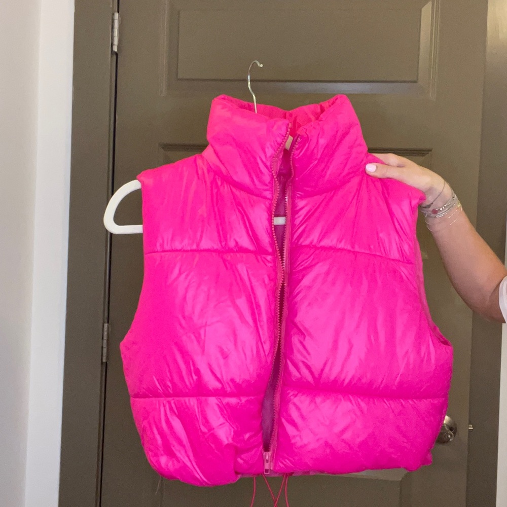 Amazon cropped puffer vest